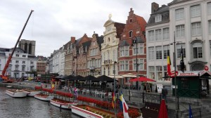 porticciolo-di-gent-da-qui-partono-tutti-i-tour-in-battello-per-la-citta-1