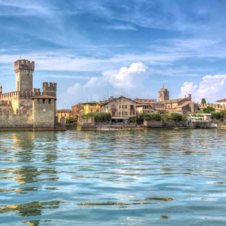 Prima edizione del Lugana Festival 2026: fino a lunedì 19, Sirmione celebra il vino del Garda